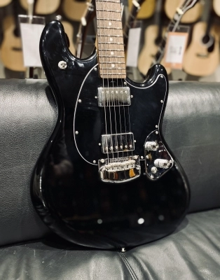 EBMM STINGRAY 6 String Black